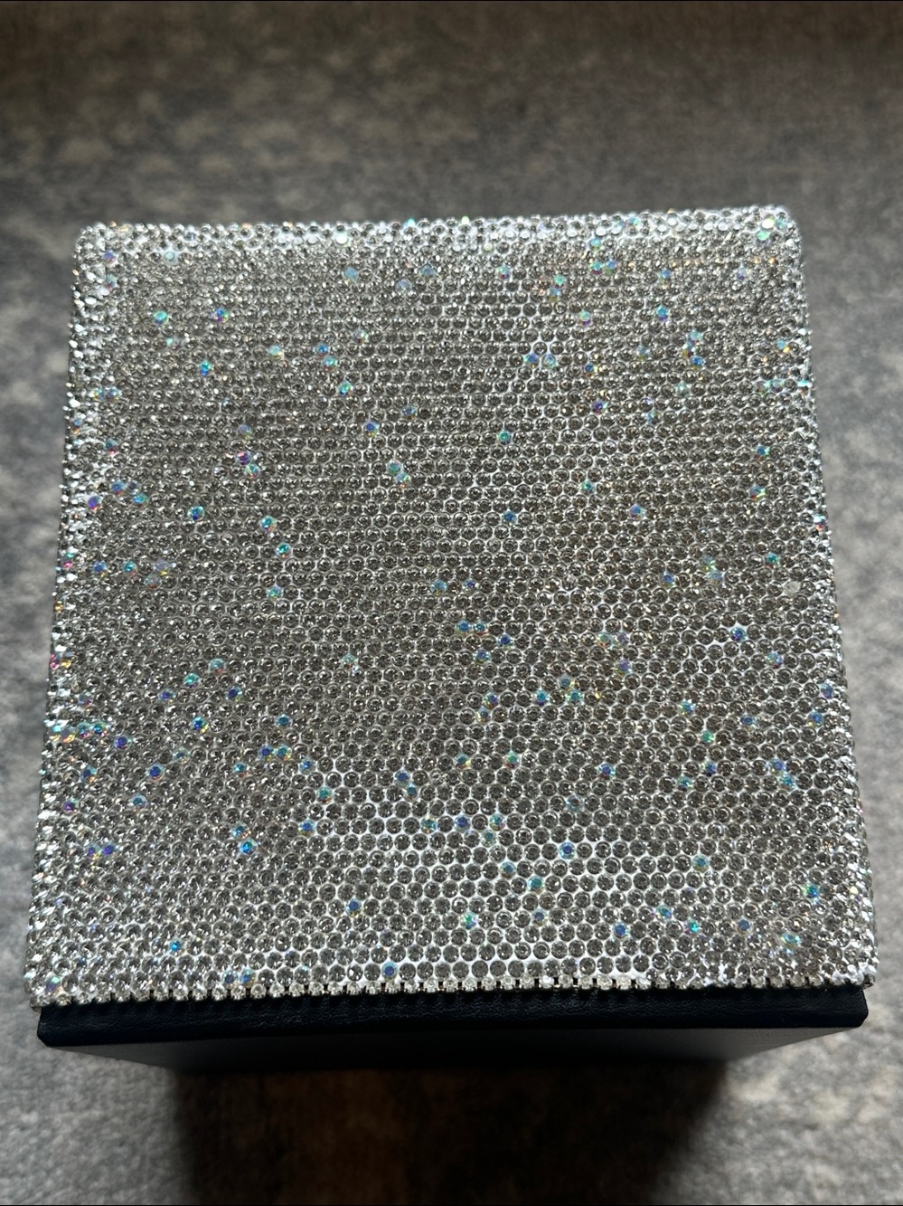 CRYSTAL TISSUE BOX COVER NWT - Picture 3 of 7